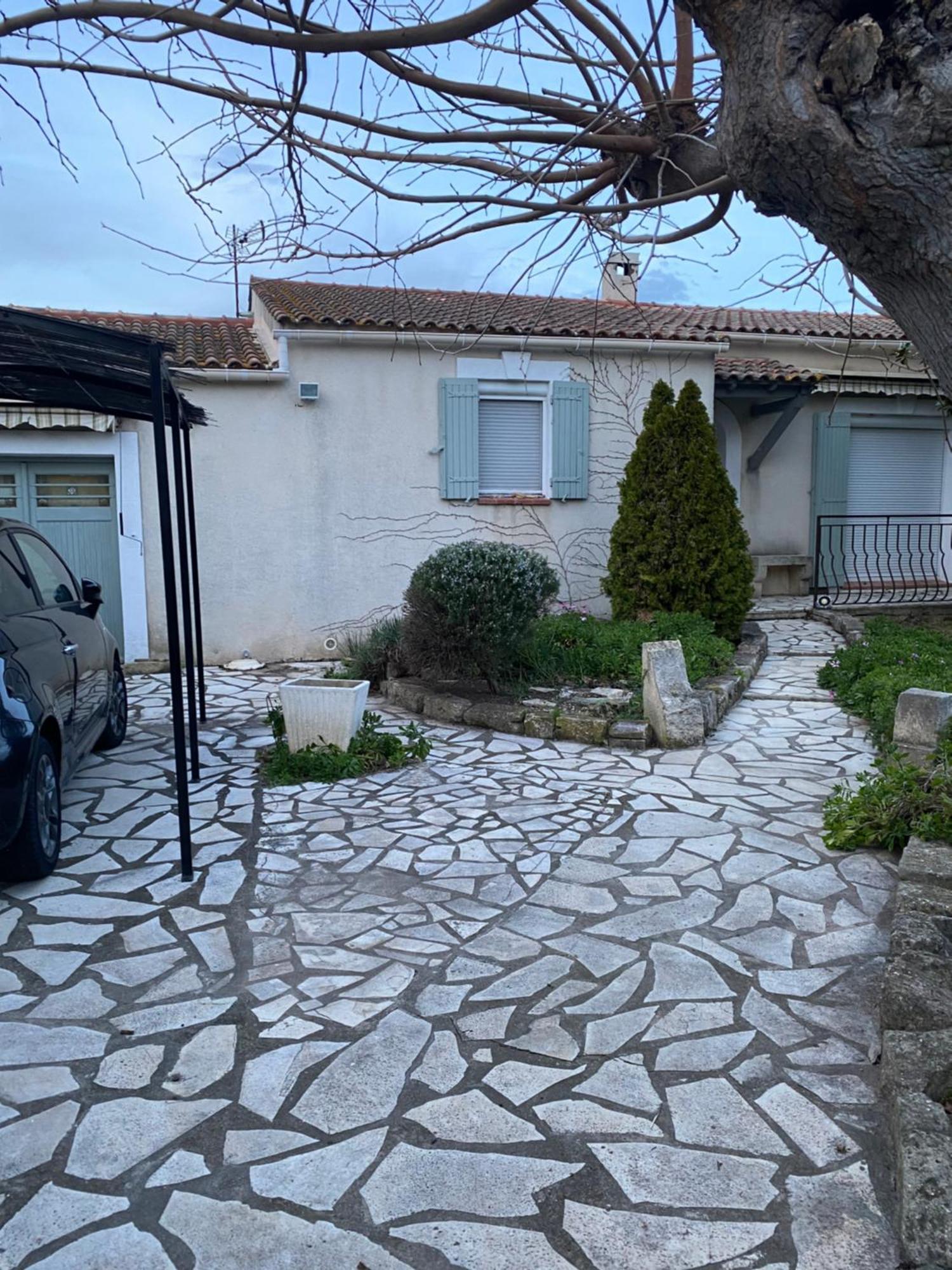 Maison Dans Village Calme Arlés Exterior foto